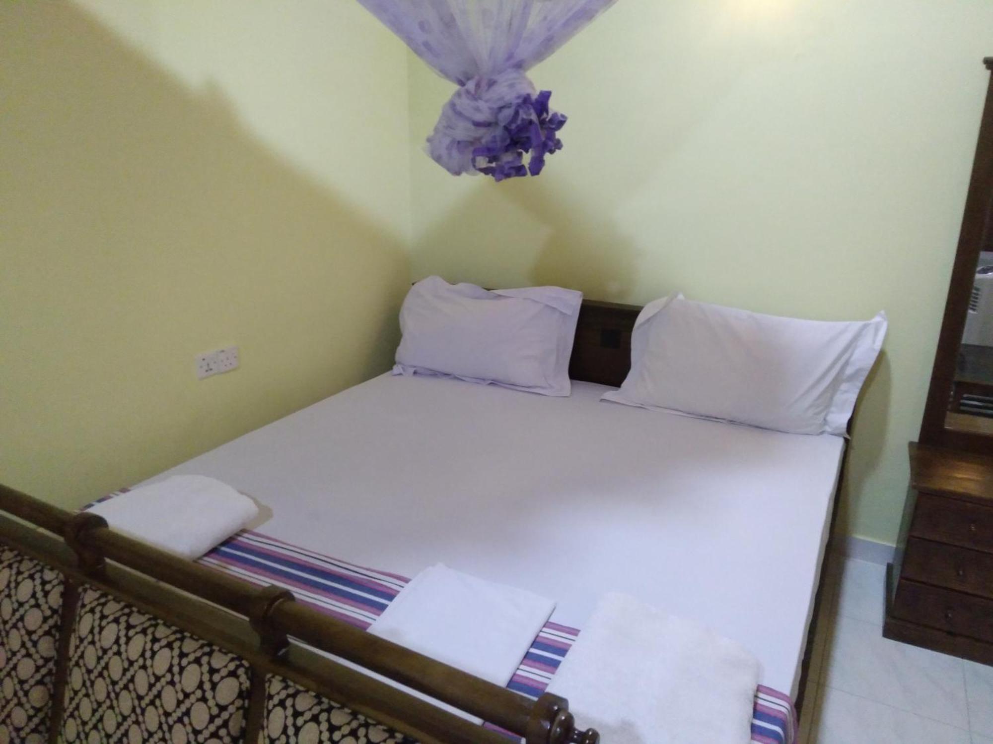 Suwani Pinnawala Homestay Стая снимка