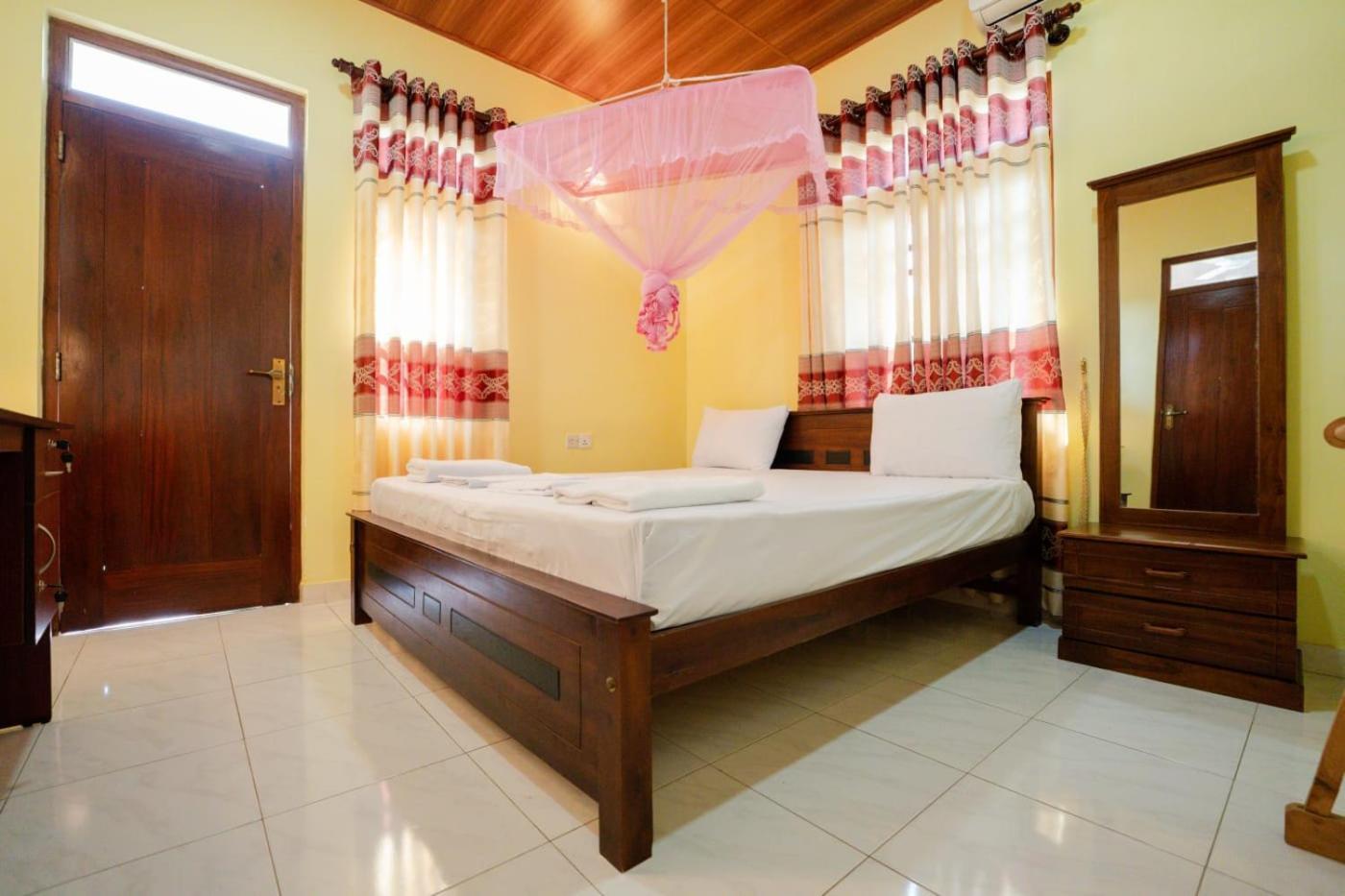 Suwani Pinnawala Homestay Екстериор снимка