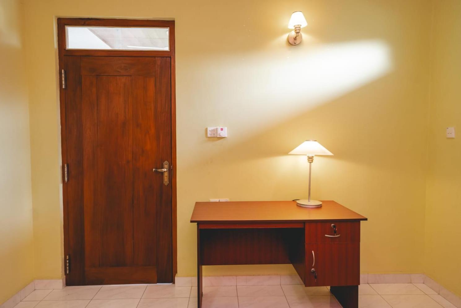 Suwani Pinnawala Homestay Екстериор снимка