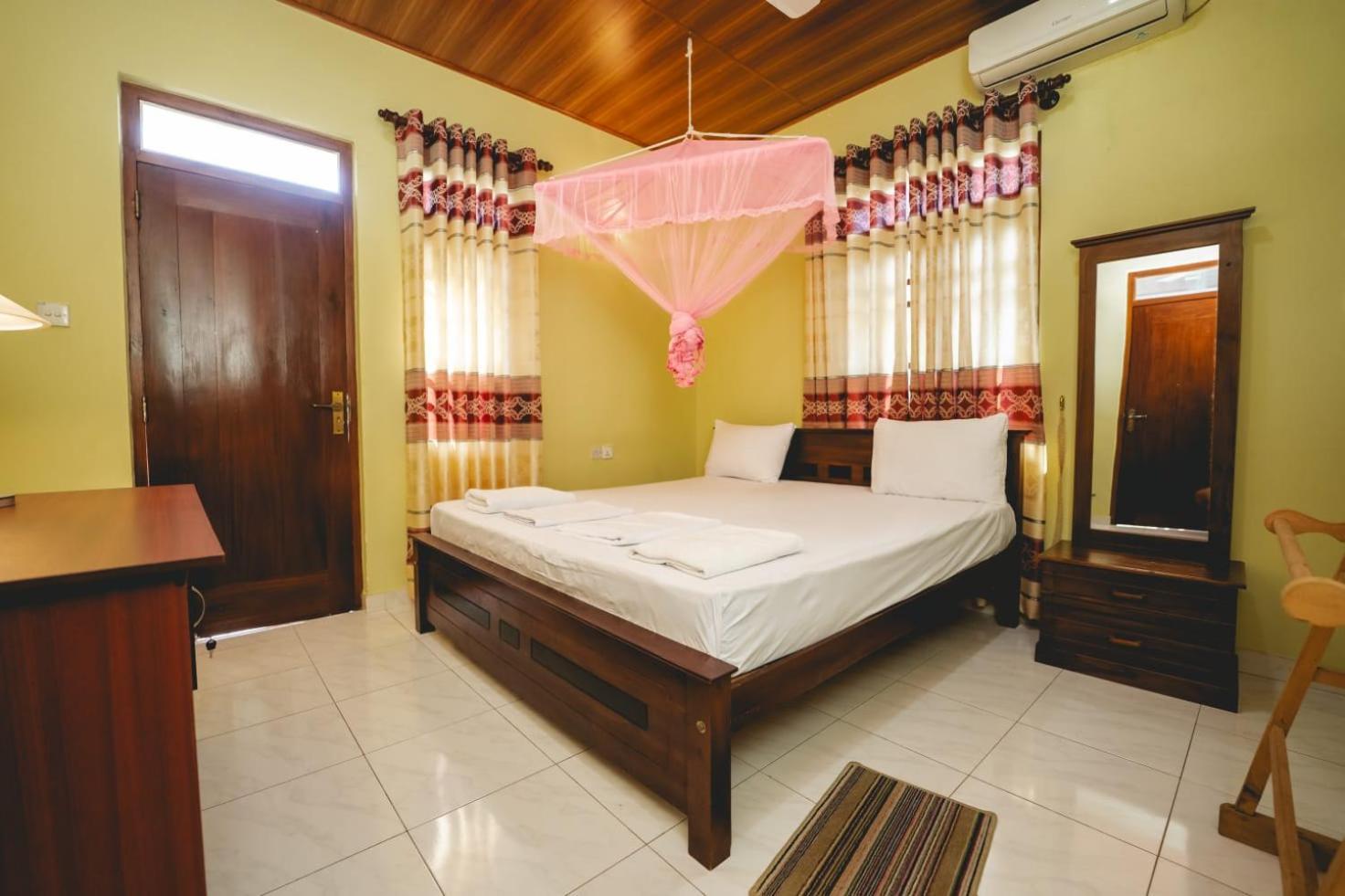 Suwani Pinnawala Homestay Екстериор снимка