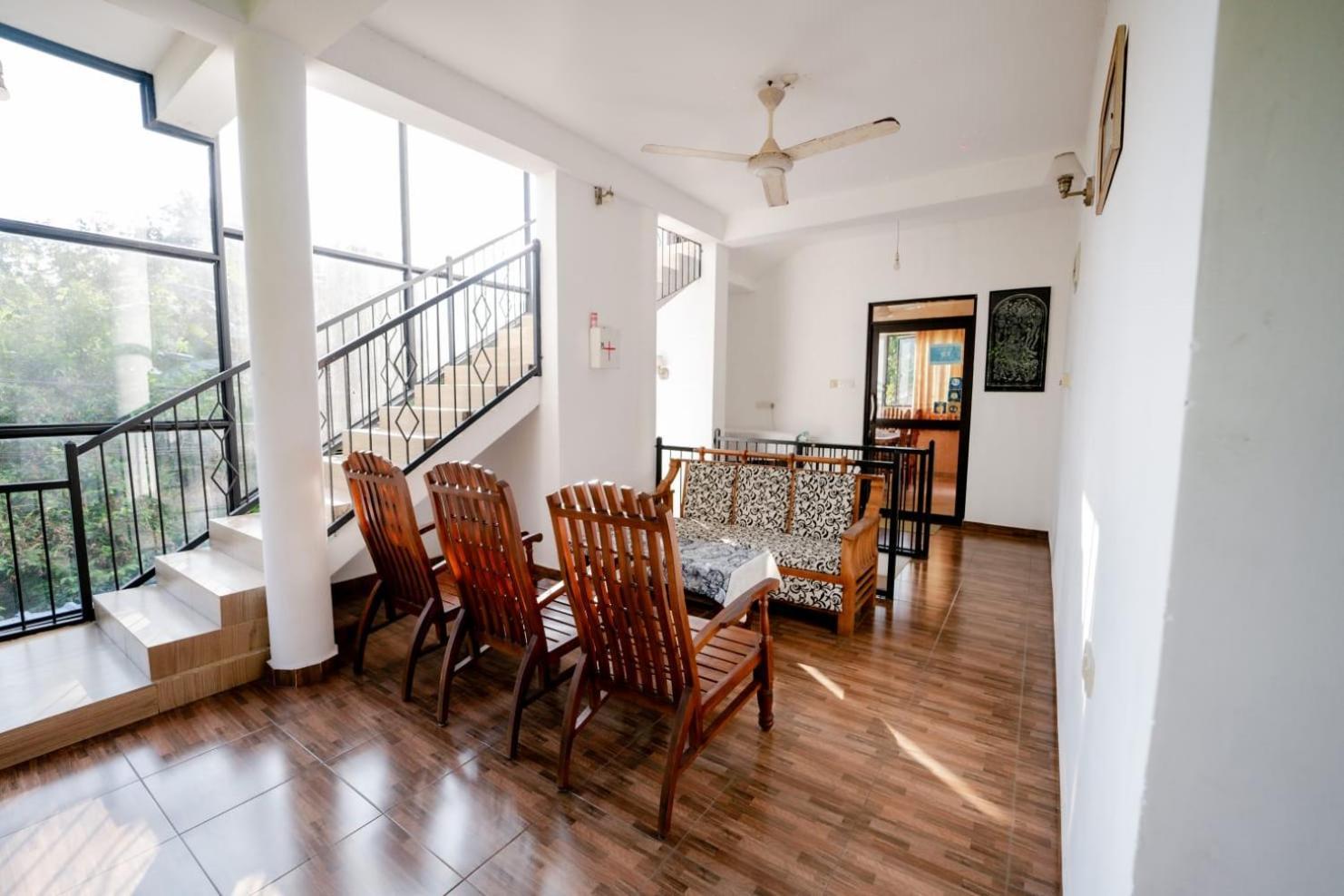 Suwani Pinnawala Homestay Екстериор снимка