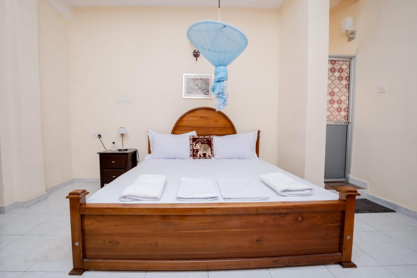 Suwani Pinnawala Homestay Екстериор снимка