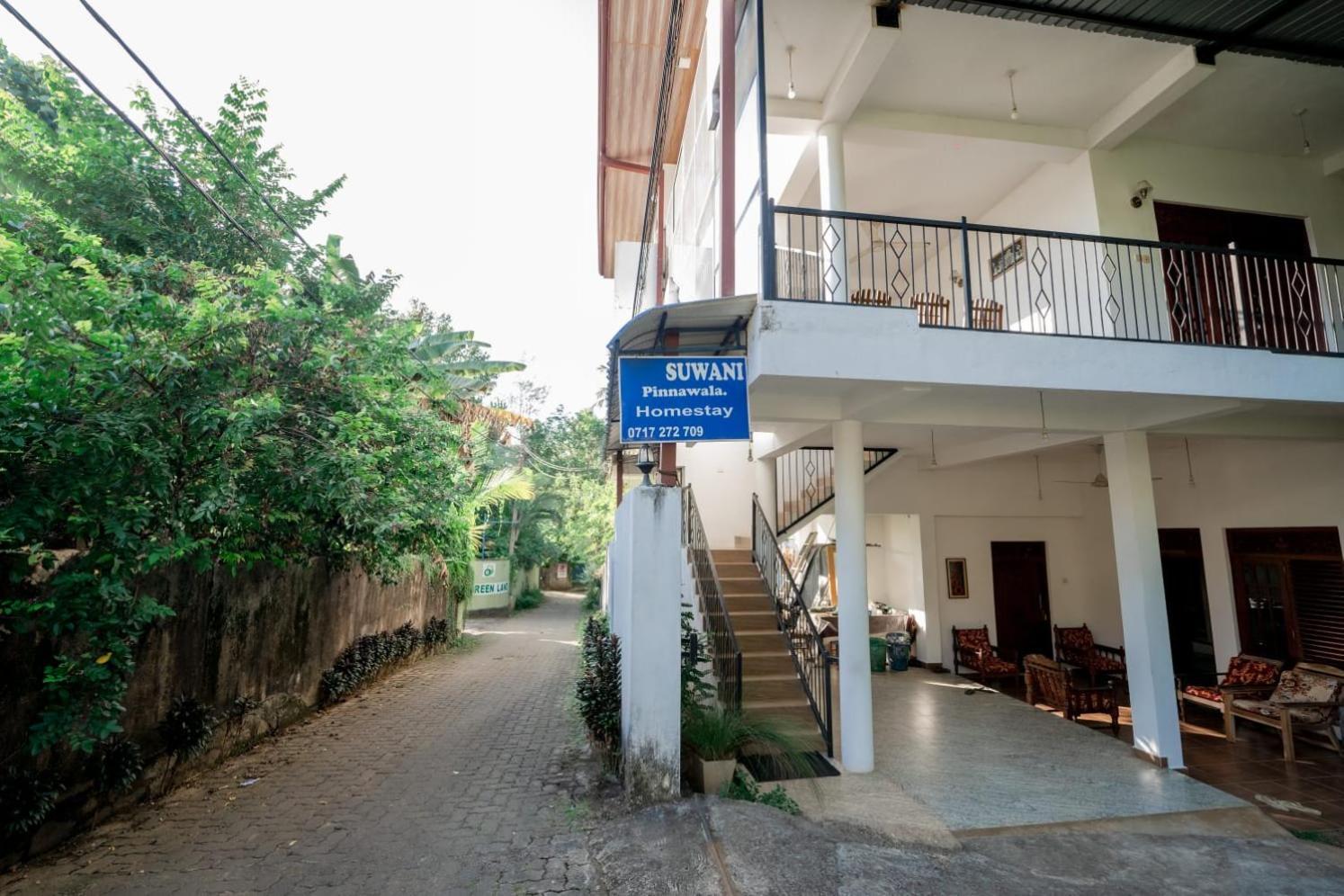 Suwani Pinnawala Homestay Екстериор снимка