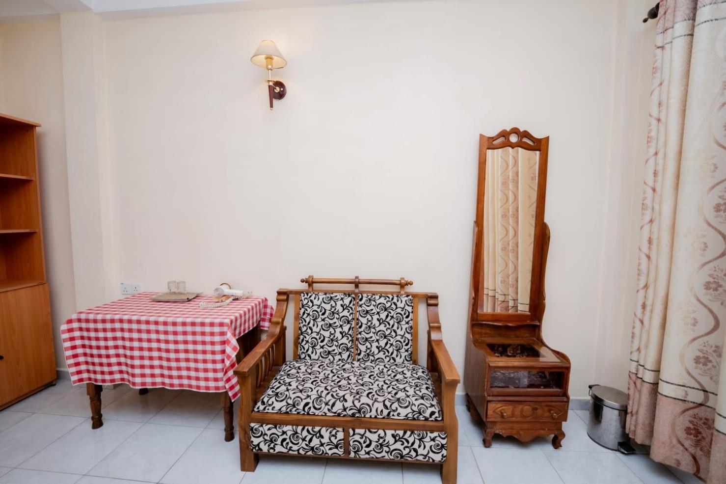 Suwani Pinnawala Homestay Екстериор снимка
