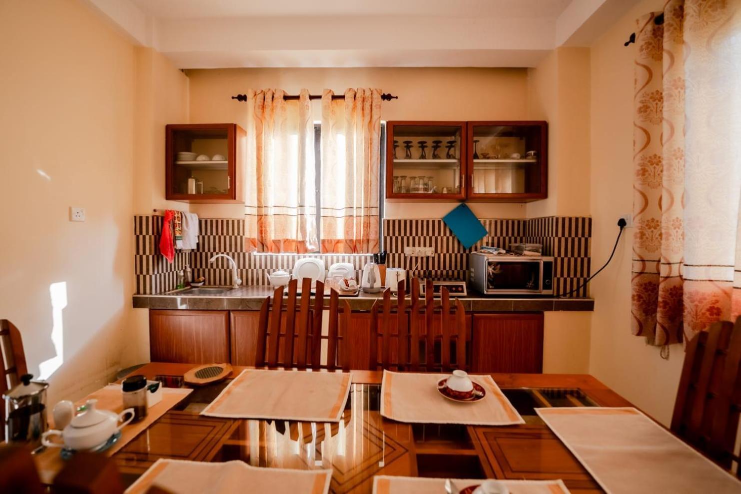Suwani Pinnawala Homestay Екстериор снимка