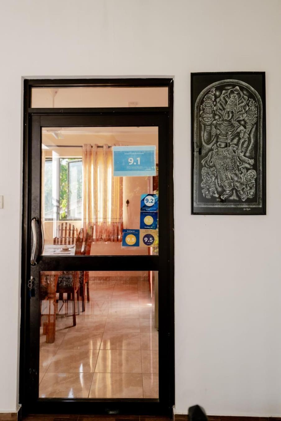 Suwani Pinnawala Homestay Екстериор снимка