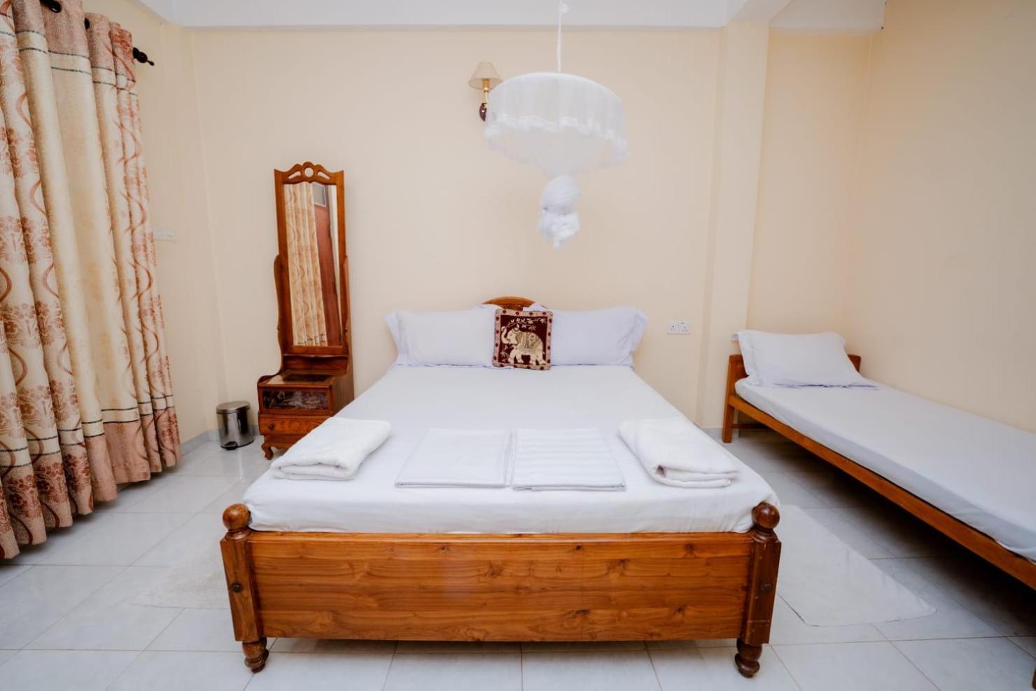 Suwani Pinnawala Homestay Екстериор снимка