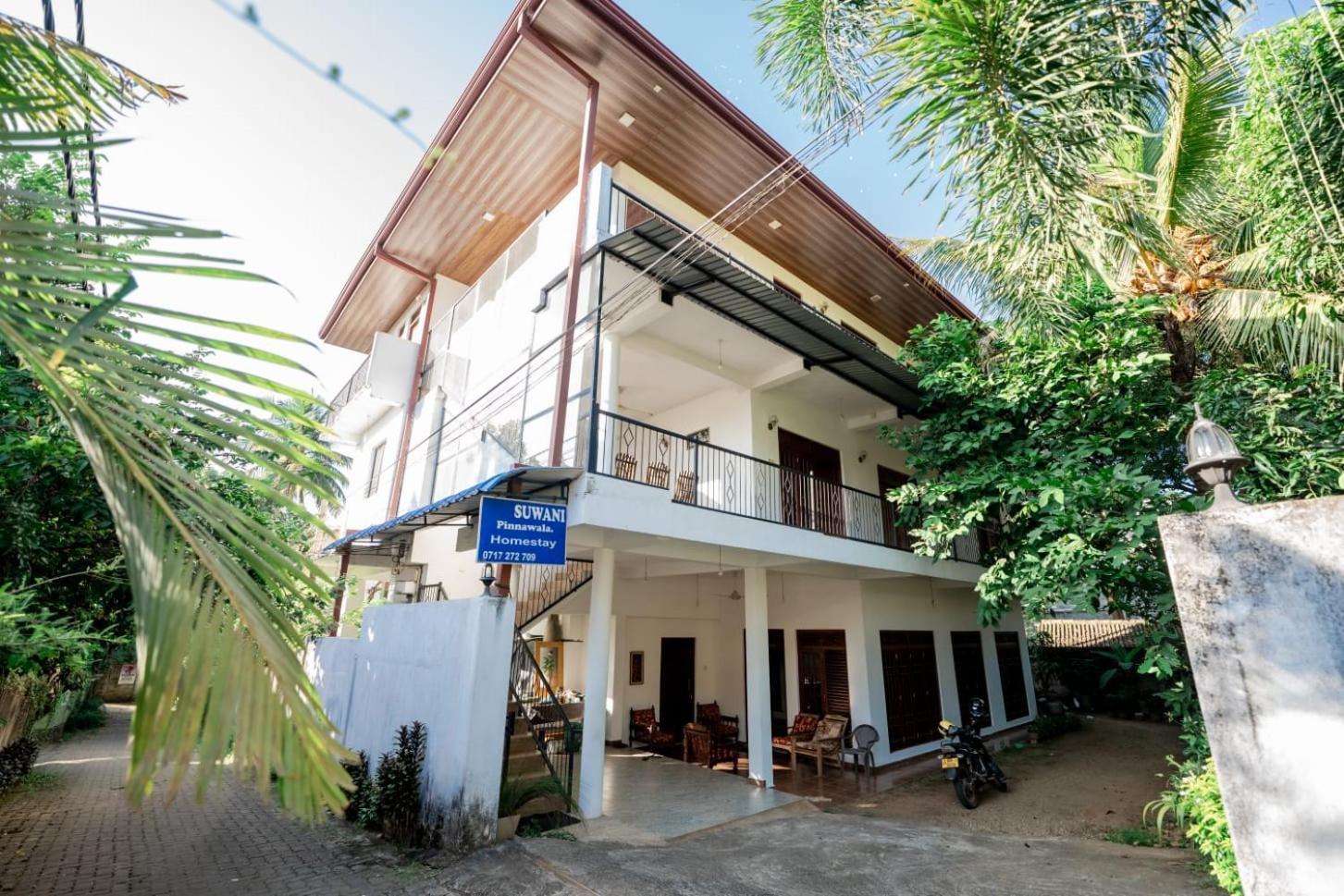 Suwani Pinnawala Homestay Екстериор снимка
