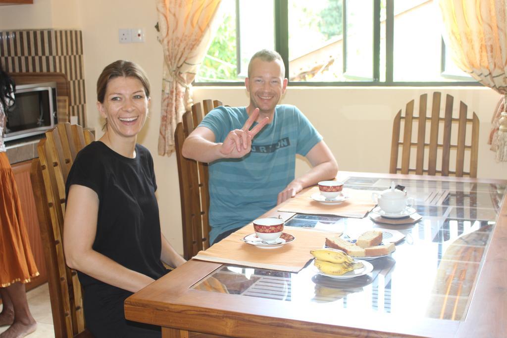 Suwani Pinnawala Homestay Екстериор снимка