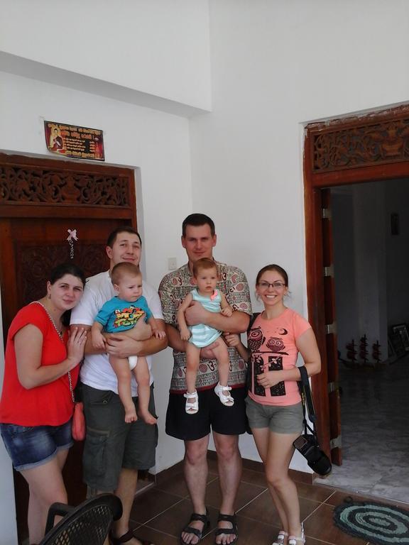 Suwani Pinnawala Homestay Екстериор снимка